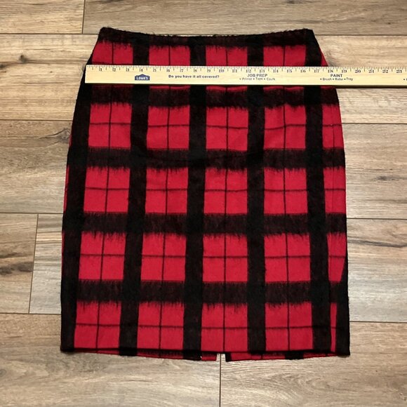Talbots Wool Blend Pencil Skirt SZ 10 Black Red Check Back Zip Lined Soft - Picture 3 of 9